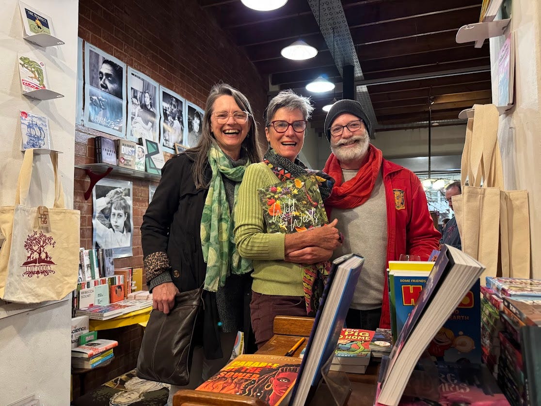 An inspired and illuminating experience, meeting Nikki Brighton and getting her to personalise our book ✒️😀
